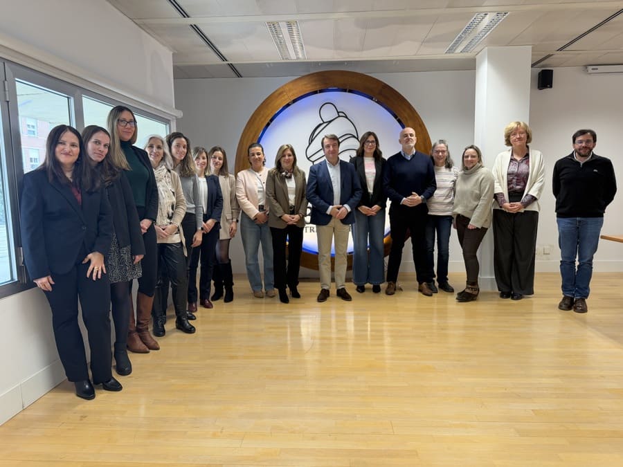 14 auxiliares administrativos toman posesión en el Ayuntamiento de Tres Cantos junto al alcalde Jesús Moreno