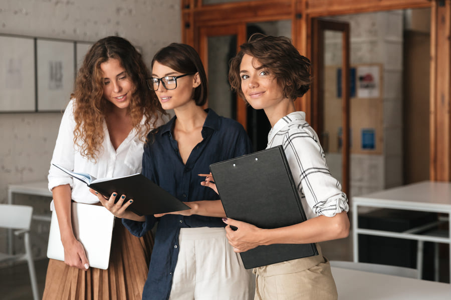 Mujeres participando en el Programa de Empleo e Igualdad del Ayuntamiento de Tres Cantos