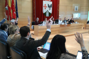 PP, VOX y Futuro Alcobendas piden la dimisión de Oscar Puente en el pleno municipal