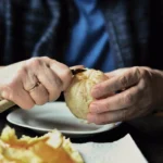 El Ayuntamiento de Sanse quiere invertir más de 800.000 euros en el servicio de comida a domicilio