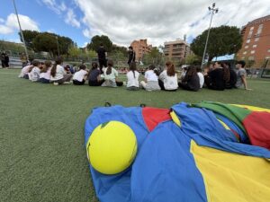 Alumnos de Tres Cantos participando en el programa Entrenamiento en valores de Special Olympics Madrid