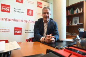 Ángel Sánchez Sanguino: "Si la alcaldesa no es capaz de explicar su viaje a México debería dejar el cargo"