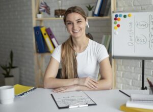 Nueva Escuela Municipal de Idiomas de Tres Cantos con 150 plazas, grupos reducidos, certificaciones oficiales y clases subvencionadas en el Edificio 21 de Marzo.