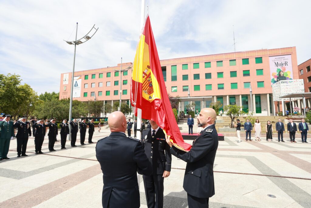 Alcobendas rinde homenaje a su Policía Local con motivo de San Juan