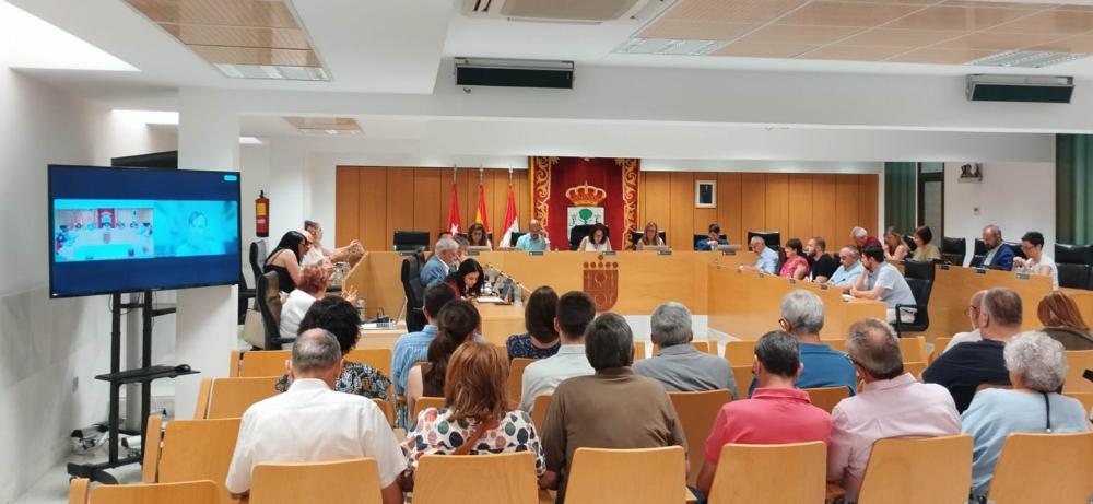 El pleno de San Sebastián de los Reyes rinde un homenaje a Begoña Aguado