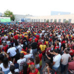 Miles de vecinos de Alcobendas vivieron juntos la final del Mundial en la explanada de la Ciudad Deportiva Valdelasfuentes