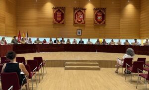 Pleno del Ayuntamiento de Tres Cantos aprueba una moción para reforzar la prevención del suicidio.