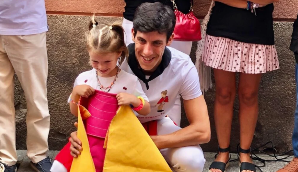 Los capotes de Diego García desatan la locura en San Sebastián de los Reyes
