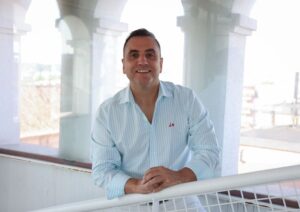 Carlos Bolarín durante la entrevista sobre las Fiestas de San Sebastián de los Reyes 2026.