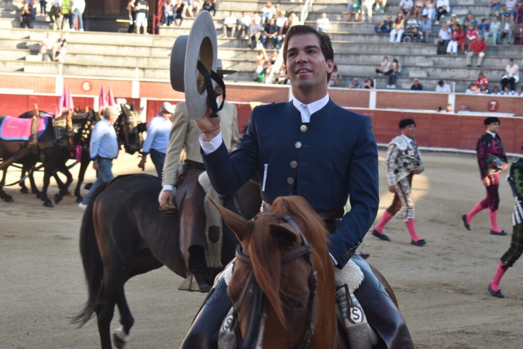 Sebastián Fernández conquista Sanse con cuatro orejas