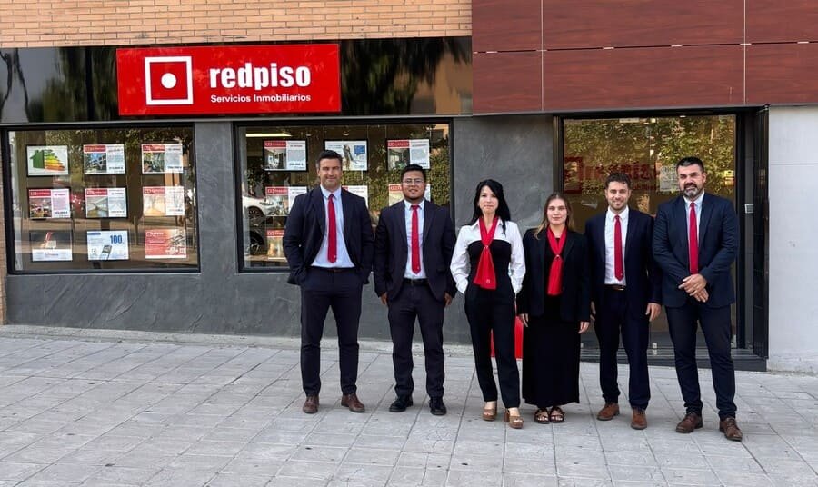 Redpiso inaugura una nueva oficina inmobiliaria en San Sebastián de los Reyes para ampliar su actividad en el norte de Madrid