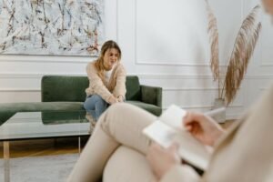 Campaña Conectar nos protege del Ayuntamiento de Tres Cantos para la prevención del suicidio