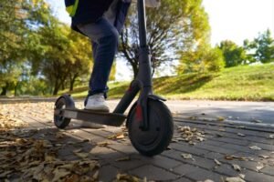 La Policía Local de San Sebastián de los Reyes ha tramitado en los últimos meses un total de 77 denuncias por el uso indebido del patinete eléctrico