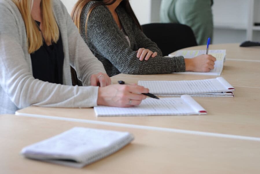 Cursos de liderazgo profesional y empleabilidad para mujeres en Tres Cantos en noviembre de 2026