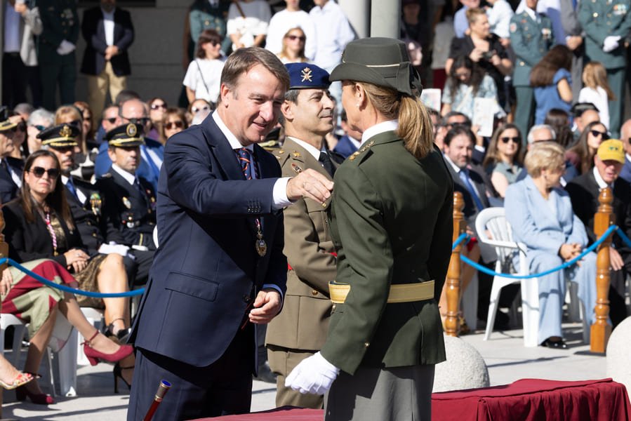 Acto del Día de la Fiesta Nacional en Tres Cantos con homenaje a la Guardia Civil el 12 de octubre de 2026.