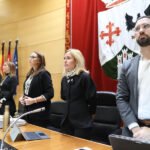 El Ayuntamiento de Alcobendas no debate mociones en el pleno de octubre en señal de respeto a los fallecidos por el accidente ferroviario