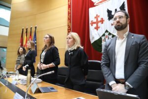 El Ayuntamiento de Alcobendas no debate mociones en el pleno de octubre en señal de respeto a los fallecidos por el accidente ferroviario