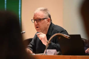 Más Madrid llevará al próximo pleno municipal una moción en defensa de la escuela pública