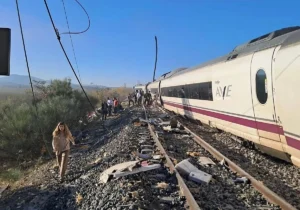Los ayuntamientos de Sanse y Alcobendas convocan un minuto de silencio para este viernes por las víctimas del accidente ferroviario de Toledo
