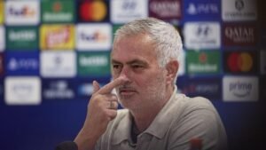 Mourinho hace el ridículo en Roma