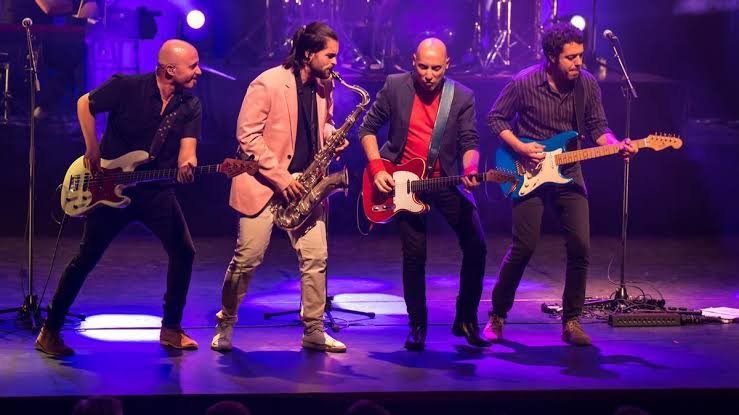 El Teatro Adolfo Marsillach acoge un tributo a la banda Dire Straits
